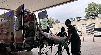 Bacaklarına kaynar su dökülen market çalışanı yaralandı