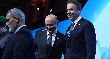 Bakan Bayraktar, Azerbaycan Enerji Bakanı Şahbazov ile görüştü