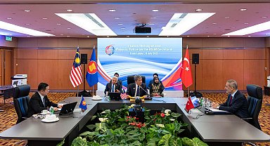 Bakan Fidan, Türkiye-ASEAN Sektörel Diyalog Ortaklığı Yedinci Üçlü Toplantısı'na katıldı Ek bilgi ve video eklendi