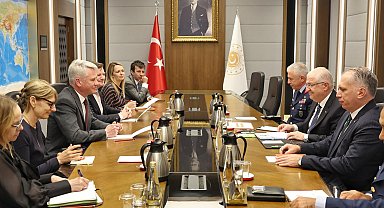 Bakan Güler, İngiltere Büyükelçisi ve BAE Systems Genel Müdürü'nü kabul etti