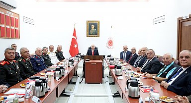 Bakan Güler, Kıbrıs Şehit ve Gazi Dernekleri'nin üyeleriyle bir araya geldi