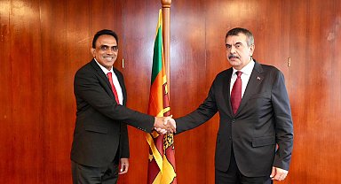 Bakan Tekin, Sri Lanka Bilim ve Teknoloji Bakanı Abeysena ile görüştü