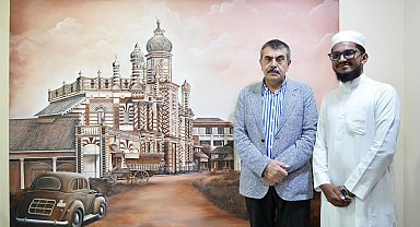 Bakan Tekin, Sri Lanka'da 'Kırmızı Mescit'i ziyaret etti