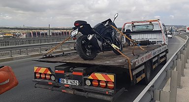 Bariyerlere çarpan motosikletin sürücüsü öldü
