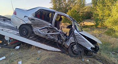 Bingöl'de iki otomobil çarpıştı: 8 yaralı