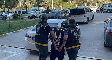 Birlikte yaşadığı Afgan uyruklu Haniye'ye eşarbıyla boğdu