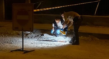 Borç- alacak nedeniyle tartıştığı kişiyi tüfekle yaraladı