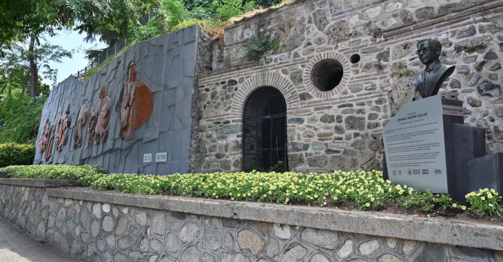 Büyükşehir, Bursalı sanatçı Cemal Nadir’in anısını yaşatıyor