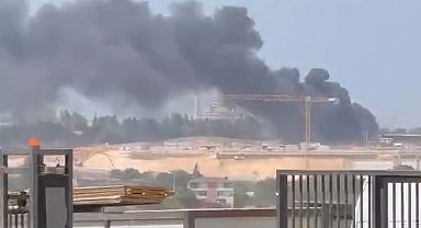 Çıkan yangında yediemin deposu kullanılamaz hale geldi