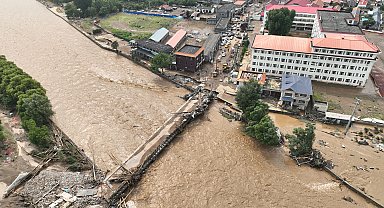 Çin'de şiddetli yağışlar etkisini sürdürüyor; 38 kişi hayatını kaybetti