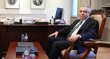 Cumhurbaşkanı Başdanışmanı Uçum: Referandumsuz yeni anayasa senaryolarının demokratik ve hukuki kıymeti yoktur