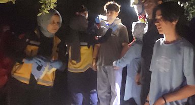 Dağda mahsur kalan 2 kardeş, 4 saat sonra kurtarıldı