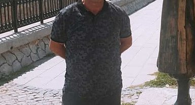 Devrilen iş makinesinin altında kalan operatör öldü