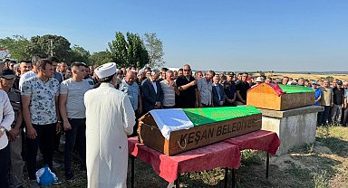 Edirne'de 3 aracın karıştığı kaza: Jandarma trafik tim komutanı ile hamile eşi öldü