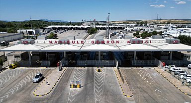 Edirne'deki dört sınır kapısında, tüm zamanların yolcu ve araç giriş rekoru kırıldı