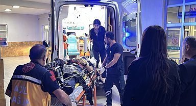 Eski Bitlis Valisi Karaömeroğlu ve ailesi kazada yaralandı