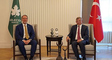 Fatih Erbakan, Ahmet Davutoğlu'nu ziyaret etti