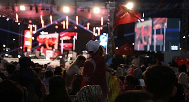 Gaziantep'te etkinliğin adresi '15 Temmuz Demokrasi Meydanı' oldu