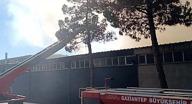 Gaziantep'te halı fabrikasında yangın