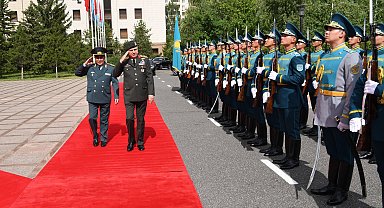 Genelkurmay Başkanı Orgeneral Gürak, Kazakistan'da