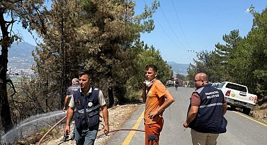 Geyve'de tekrar canlanan alevler kontrol altına alındı