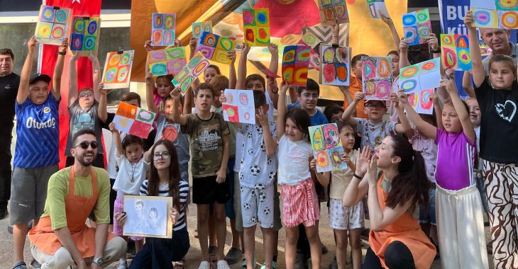 Gezici Sanat Atölyesi, çocuklarla buluştu