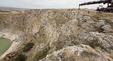 Greyderin uçuruma sürüklediği otomobilde ölen Gülsüm, köye tatile gelmiş
