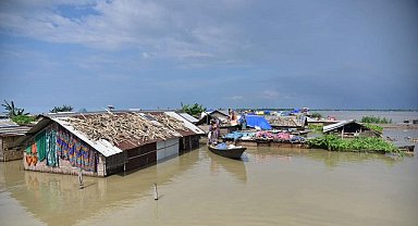 Hindistan'da muson yağmurları nedeniyle 125 kişi hayatını kaybetti