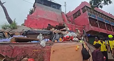 Hindistan'da tapınakta izdiham: 6 ölü, 29 yaralı