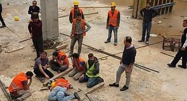 İnşaatın 4'üncü katından düşen duvar ustası ağır yaralandı