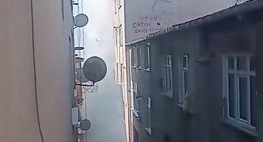 İstanbul - Bağcılar'da binanın 3'üncü katındaki yangın söndürüldü