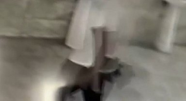 İstanbul- Bağcılar'da cami şadırvanının musluklarını ayağı ile kırıp çalan şüpheli kamerada