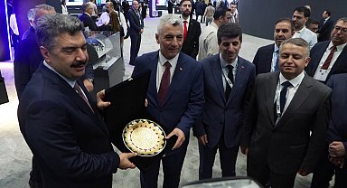 İstanbul - Bakan Bolat: Savunma sanayi ihracatında bu yıl 8 milyar doları aşacağız