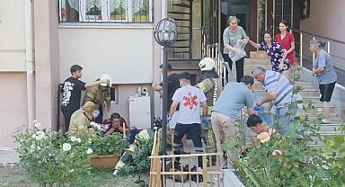 İstanbul- Beylikdüzü'nde 15 katlı bina tahliye edildi; bazıları zehirlenme şüphesiyle hastaneye götürüldü-3
