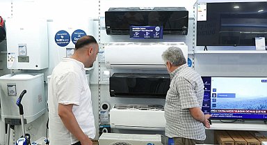 İstanbul- İstanbul'da etkili sıcakta klima satışları arttı, montaj ustaları yetişemiyor