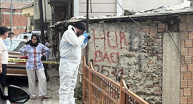 İstanbul - Kağıthane'de ev arkadaşının boğazını keserek öldürdü; şüpheli kamerada
