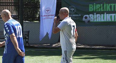 İstanbul - Kanseri yenen Yasin'in halı saha hayali gerçekleşti; Ali Asaf'ta izledi