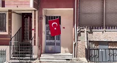 İstanbul- Şehit Piyade Sözleşmeli Er Gültekin cenazesi evinden alındı Ek görüntü