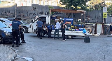 İstanbul- Sultangazi'de 3 arkadaş sokakta silahlı saldırıya uğradı: 2 kişi yaralandı