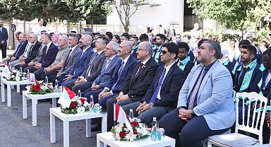 İstanbul - Türkiye Maarif Vakfı'nın 101 öğrencisi, Türk üniversitelerinden mezun oldu