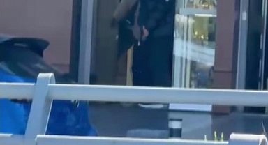 İstanbul - Ümraniye'de soygun girişimi; kuyumcu ateş açtı, şüpheliler kaçtı-1