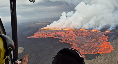 İzlanda'nın Reykjanes Yarımadası'nda yanardağ patlaması