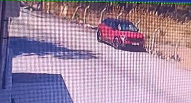 İzmir Buca'daki orman yangını 2'nci gününde; ekipler alevlerin arasında kaldı