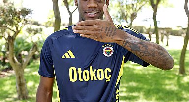 Jhon Duran: Bana gösterilen sevgiye karşılık verebilmek için sabırsızlanıyorum