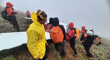 Kaçkar Dağları'nda düşen uçağa ulaşan ekipteki dağcı: Yolcu, pilota 'Alçaktan uçuyoruz' demiş