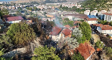 Karabük'te çıkan yangında 2'si metruk 4 ev hasar gördü