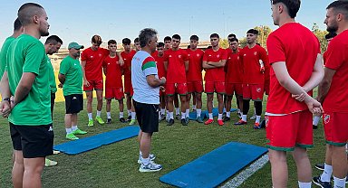 Karşıyaka sahaya indi