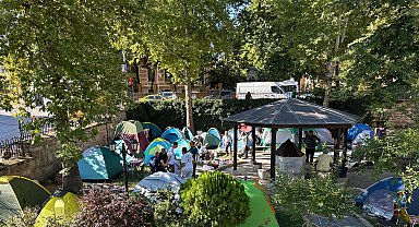 Kırkpınar'a gelen güreşseverler, çadırlarda da konaklıyor