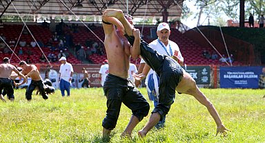 Kırkpınar'da ikinci gün karşılaşmaları başladı