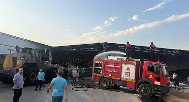 Kırşehir'de lastik fabrikasındaki yangın söndürüldü
